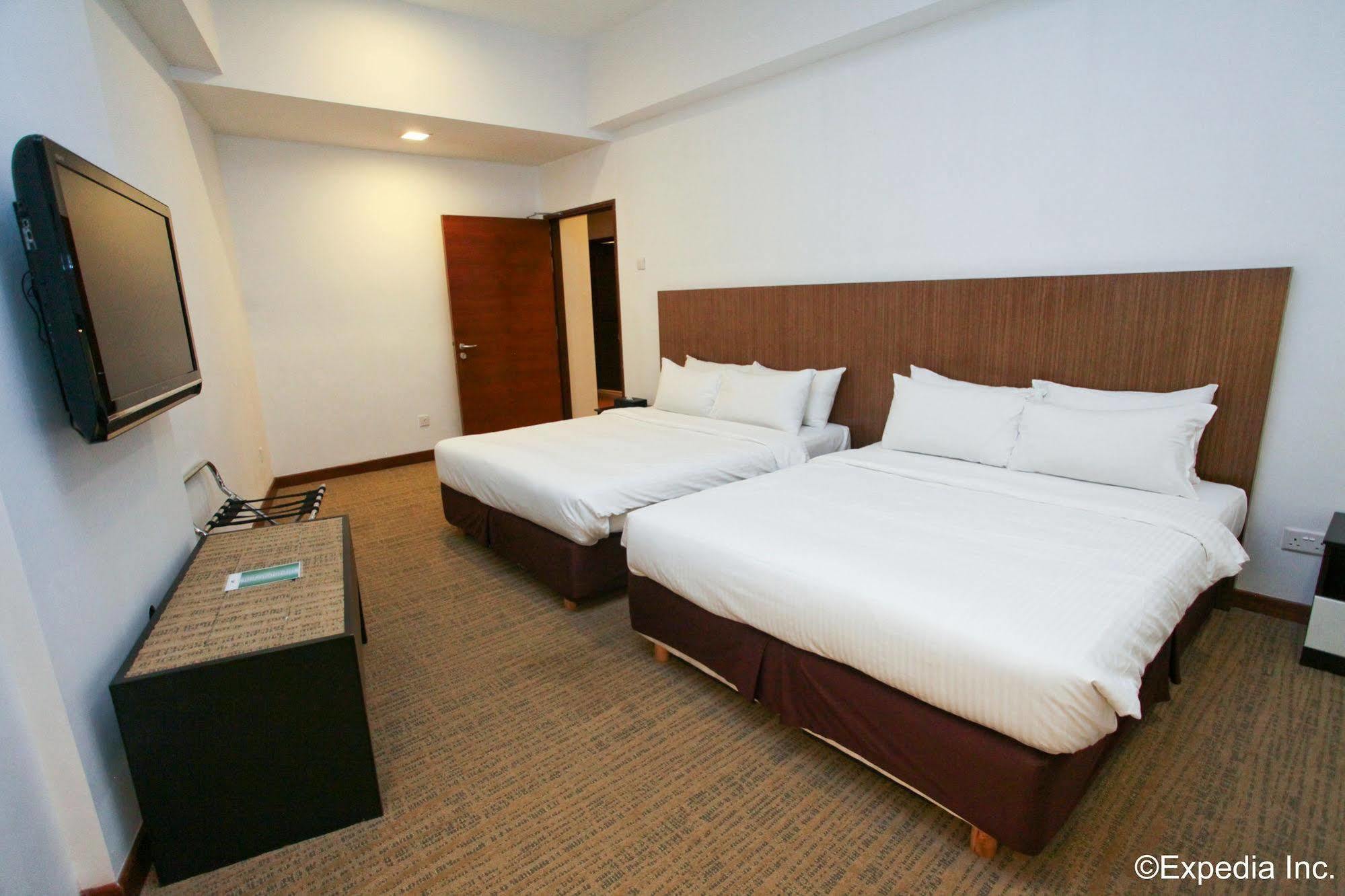 Khách sạn hẻo lánh Cove D'arena 3*